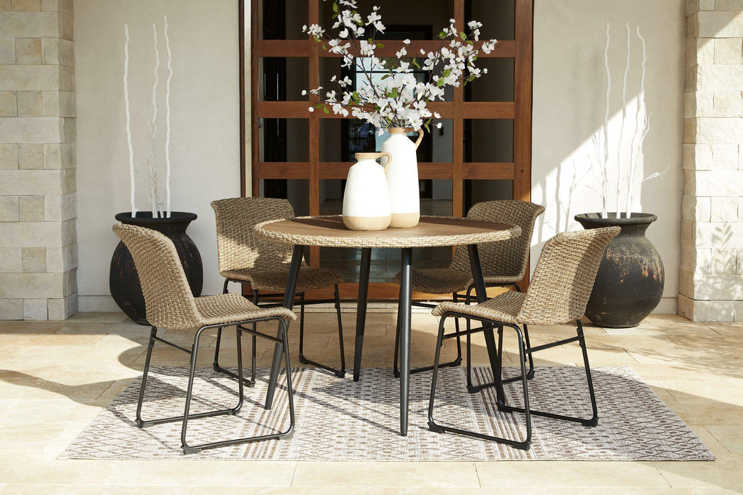 Amaris Outdoor Dining Set