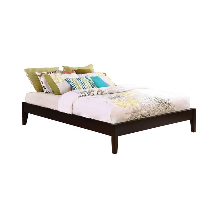 Hounslow California King, E.King, & Queen Universal Platform Bed Cappuccino - Wayne's Fine Furniture & Bedding (Jacksonville,FL)